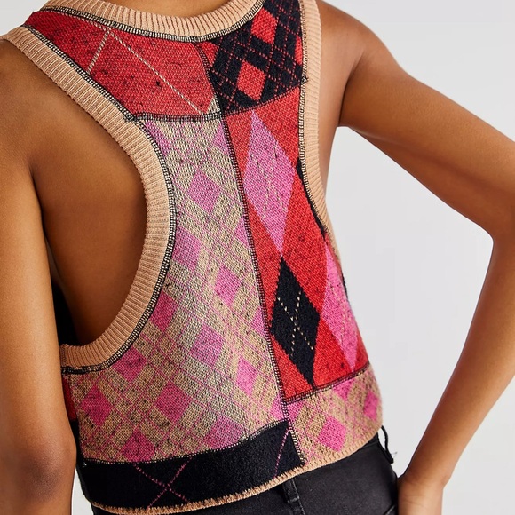 Free People Sweater Vest Tan Black Pink Argyle Cropped Size Small - Picture 3 of 8